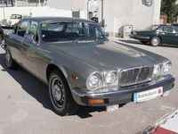 Usado Jaguar XJ6 173 CV (127 kW) 1978 Verde Berlina