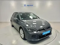 Nuevo VW Golf VIII 115 CV (84 kW) 2025 Gris / plata Berlina