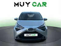 Usado Toyota Aygo X-play 72 CV (52 kW) 2020 Plateado Utilitario