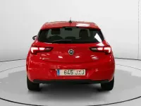 Usado Opel Astra Selective 125 HP (91 kW) 2017 Vermelho Sedan