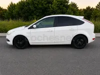 Usado Ford Focus Trend 115 CV (84 kW) 2009 Blanco Berlina