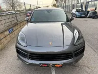 Usado Porsche Cayenne E-Hybrid 462 CV (339 kW) 2018 Gris / plata SUV