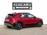 Usado Kia Niro 143 CV (105 kW) 2024 Rojo metalizado SUV