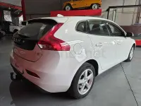 Usado Volvo V40 Inscription 120 CV (88 kW) 2017 Blanco Berlina