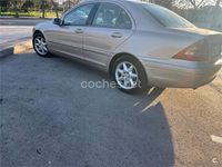 Usado Mercedes C270 Elegance 170 CV (125 kW) 2002 Beige Berlina