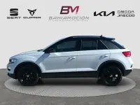 Usado VW T-Roc Advance 110 CV (80 kW) 2022 Gris SUV