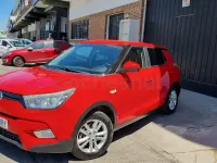Usado SsangYong Tivoli 115 CV (84 kW) 2016 Rojo SUV