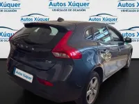 Usado Volvo V40 Momentum 120 CV (88 kW) 2017 Azul Utilitario