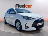 Usado Toyota Yaris Hybrid Business Edition 116 CV (85 kW) 2022 Blanco Berlina