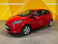 Usado Ford Fiesta Trend 82 CV (60 kW) 2011 Rojo Berlina