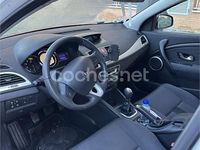 Begagnad Renault Mégane Dynamique 105 HK (77 kW) 2009 Vit Sedan