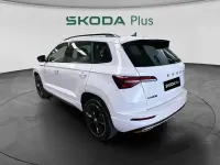 Usado Skoda Karoq SportLine 150 CV (110 kW) 2025 Blanco SUV