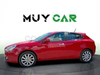 Usado Alfa Romeo Giulietta Super 120 CV (88 kW) 2020 Rojo Utilitario
