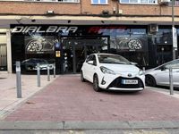 Usado Toyota Yaris Hybrid Active 99 CV (72 kW) 2020 Blanco Utilitario