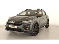 Usado Dacia Sandero Expression 101 CV (74 kW) 2025 Gris / plata Berlina