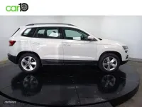 Usado Skoda Karoq Ambition 150 CV (110 kW) 2021 Blanco SUV