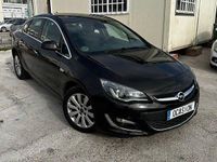 Usado Opel Astra Business 95 HP (69 kW) 2013 Preto Sedan