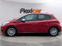 Usado Peugeot 208 Access 82 CV (60 kW) 2017 Rojo Utilitario