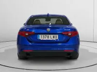 Usado Alfa Romeo Giulia Ti 211 CV (155 kW) 2022 Azul Berlina