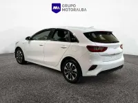 Usado Kia Ceed 101 CV (74 kW) 2024 Blanco Utilitario