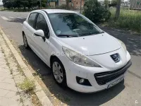 Begagnad Peugeot 207 70 HK (51 kW) 2010 Vit Sedan