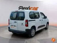 Usado Citroën Berlingo Feel 102 CV (75 kW) 2023 Blanco Monovolumen