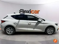Usado Seat Leon Style 116 CV (85 kW) 2021 Blanco Utilitario