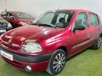Usado Renault Clio 60 CV (44 kW) 2000 Granate Berlina