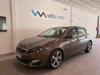 Usado Peugeot 308 Allure 115 CV (84 kW) 2014 Marrón Berlina