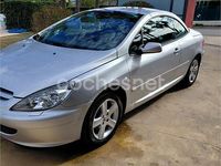 Usado Peugeot 307 CC 138 CV (101 kW) 2004 Gris / plata Descapotable