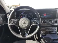 Usado Mercedes E220 194 CV (142 kW) 2022 Gris / plata Familiar
