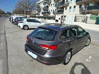 Usado Seat Leon Reference 110 CV (80 kW) 2016 Gris / plata Familiar