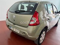 Usado Dacia Sandero Ambiance 75 CV (55 kW) 2008 Verde Utilitario