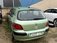 Usado Peugeot 307 90 CV (66 kW) 2004 Verde Berlina