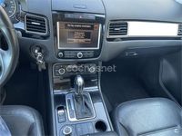 Usado VW Touareg 239 CV (175 kW) 2010 Gris / plata SUV