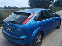 Usado Ford Focus Titanium 136 CV (100 kW) 2005 Azul Berlina