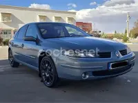 Usado Renault Laguna II Privilege 120 CV (88 kW) 2005 Azul Berlina
