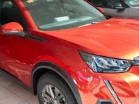 Begagnad Peugeot 2008 Active 102 HK (75 kW) 2021 Röd SUV