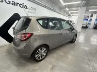 Usado Opel Meriva Selective 120 HP (88 kW) 2015 Bege Monovolume