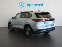 Usado VW Tiguan Life 150 CV (110 kW) 2024 Gris SUV