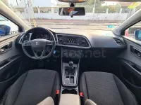 Usado Seat Leon Style 110 CV (80 kW) 2018 Azul Berlina