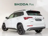 Usado Skoda Karoq SportLine 150 CV (110 kW) 2022 Blanco SUV