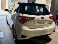Usado Toyota Yaris Hybrid 100 CV (73 kW) 2018 Blanco Berlina