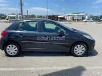 Usado Peugeot 207 75 CV (55 kW) 2010 Negro Berlina