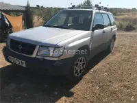 Usado Subaru Forester 125 CV (91 kW) 1999 Gris / plata SUV