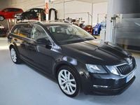 Usado Skoda Octavia Style 150 CV (110 kW) 2017 Negro Familiar