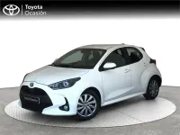 Usado Toyota Yaris Hybrid Active 116 CV (85 kW) 2022 Blanco Monovolumen