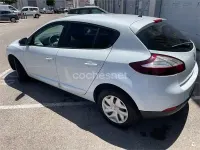 Usado Renault Mégane III Life 115 CV (84 kW) 2015 Blanco Berlina
