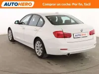 Usado BMW 318 Advantage 150 CV (110 kW) 2016 Blanco Berlina