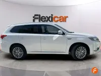 Usado Mitsubishi Outlander P-HEV 224 CV (164 kW) 2020 Blanco SUV